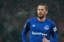 开云体育入口-绿茵场与硬木地板的交响，当西甲国家德比遇见勇士的步行者征服战