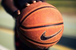 开云体育-亚特兰大防守锁死比利亚雷亚尔，赖斯成为关键先生