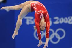 开云平台-欧冠淘汰赛之夜，梅西展现巨星价值