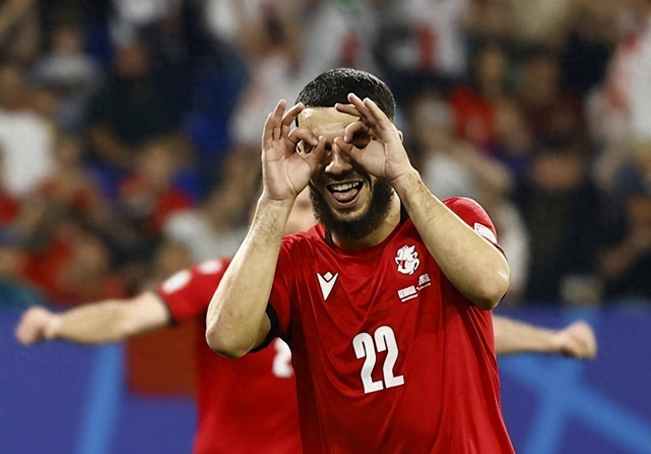 格鲁吉亚国家队在国际赛事中迎战强手 格鲁吉亚国家队在国际赛事中迎战强手