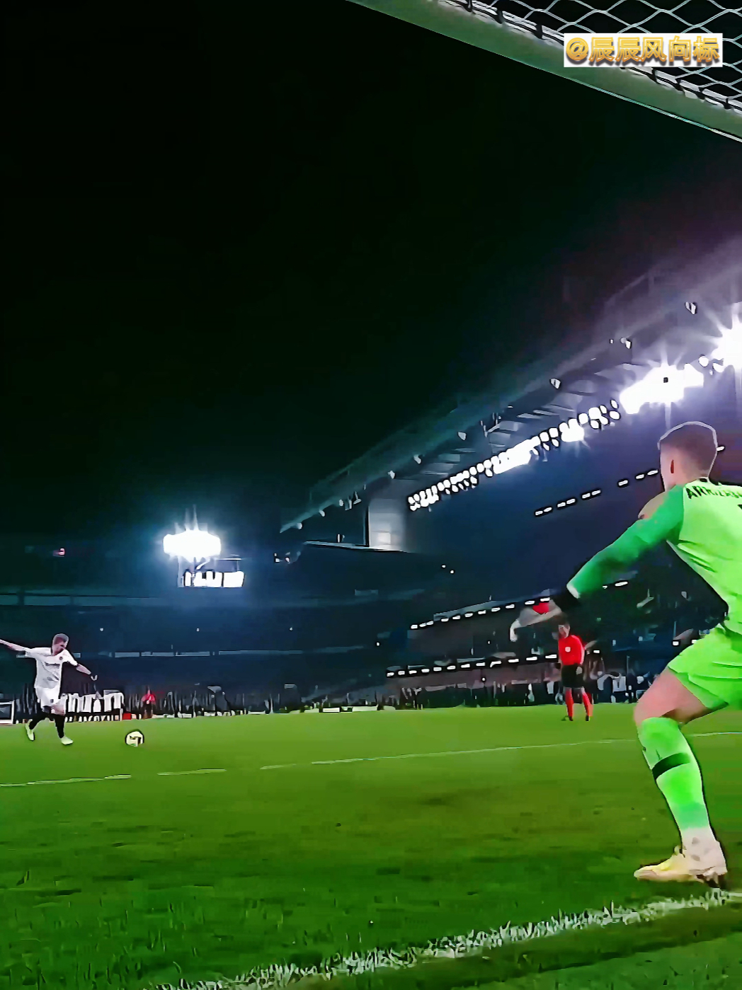 包含利物浦门将世界波扑救,连续展现高水平的词条 包含利物浦门将世界波扑救,连续展现高水平的词条