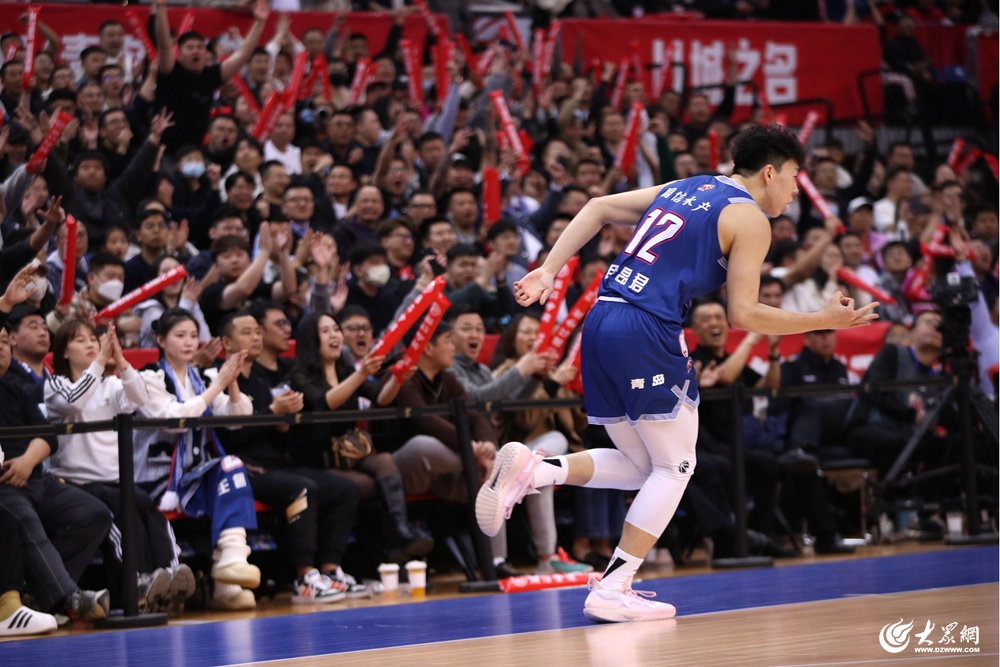 西藏男篮赢得背水一战,打出激动人心的比赛 西藏男篮赢得背水一战,打出激动人心的比赛