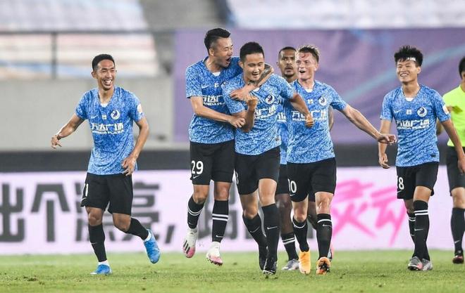 关于大连人举行帅位会谈,未来蒙上变数的信息 关于大连人举行帅位会谈,未来蒙上变数的信息