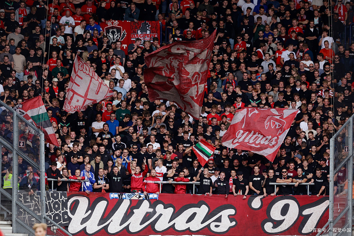 南安普顿主场惨败狼队,遭遇连败 南安普顿主场惨败狼队,遭遇连败