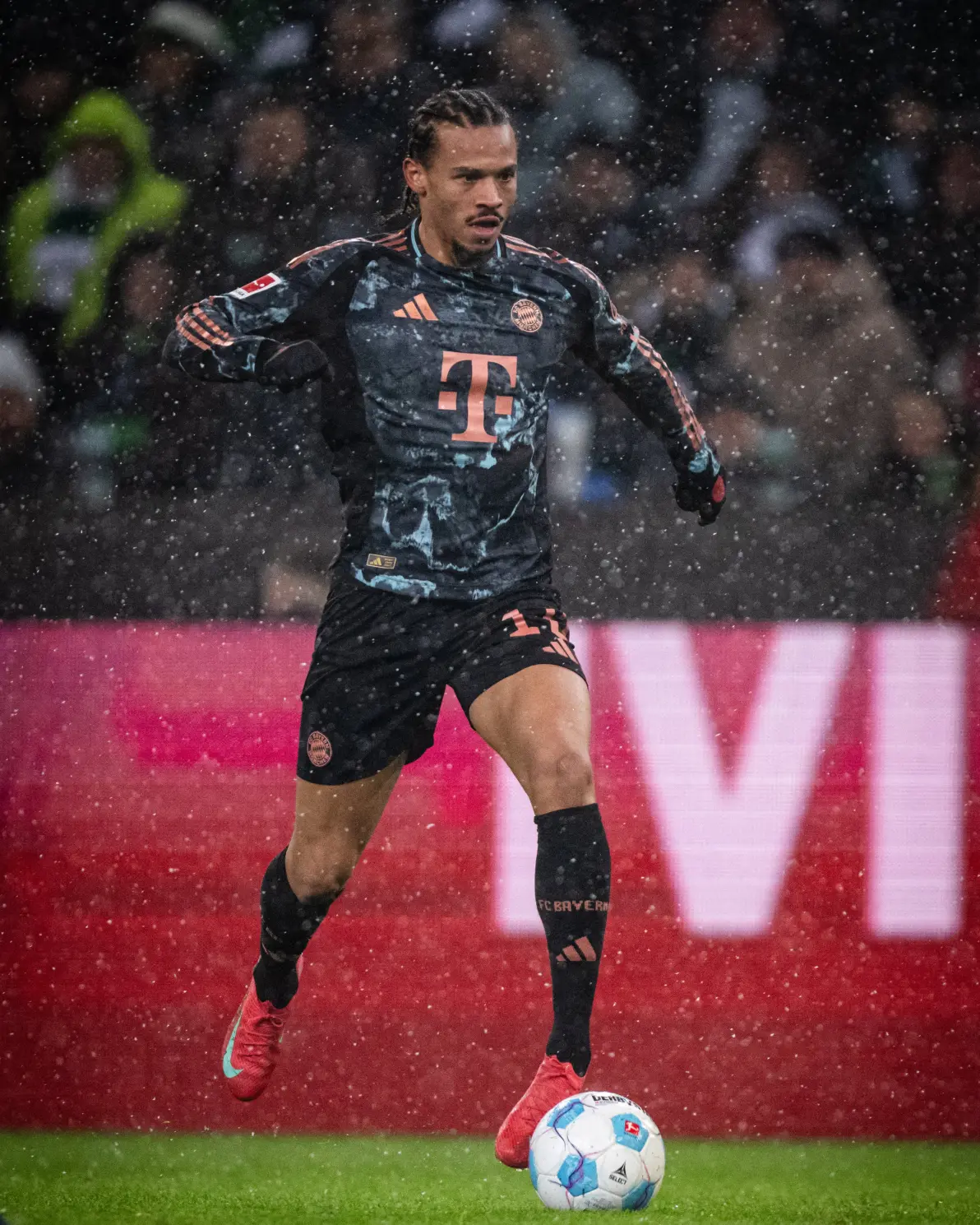 门兴格拉德巴赫战术稳健,击溃对手实现三连胜的简单介绍 门兴格拉德巴赫战术稳健,击溃对手实现三连胜的简单介绍