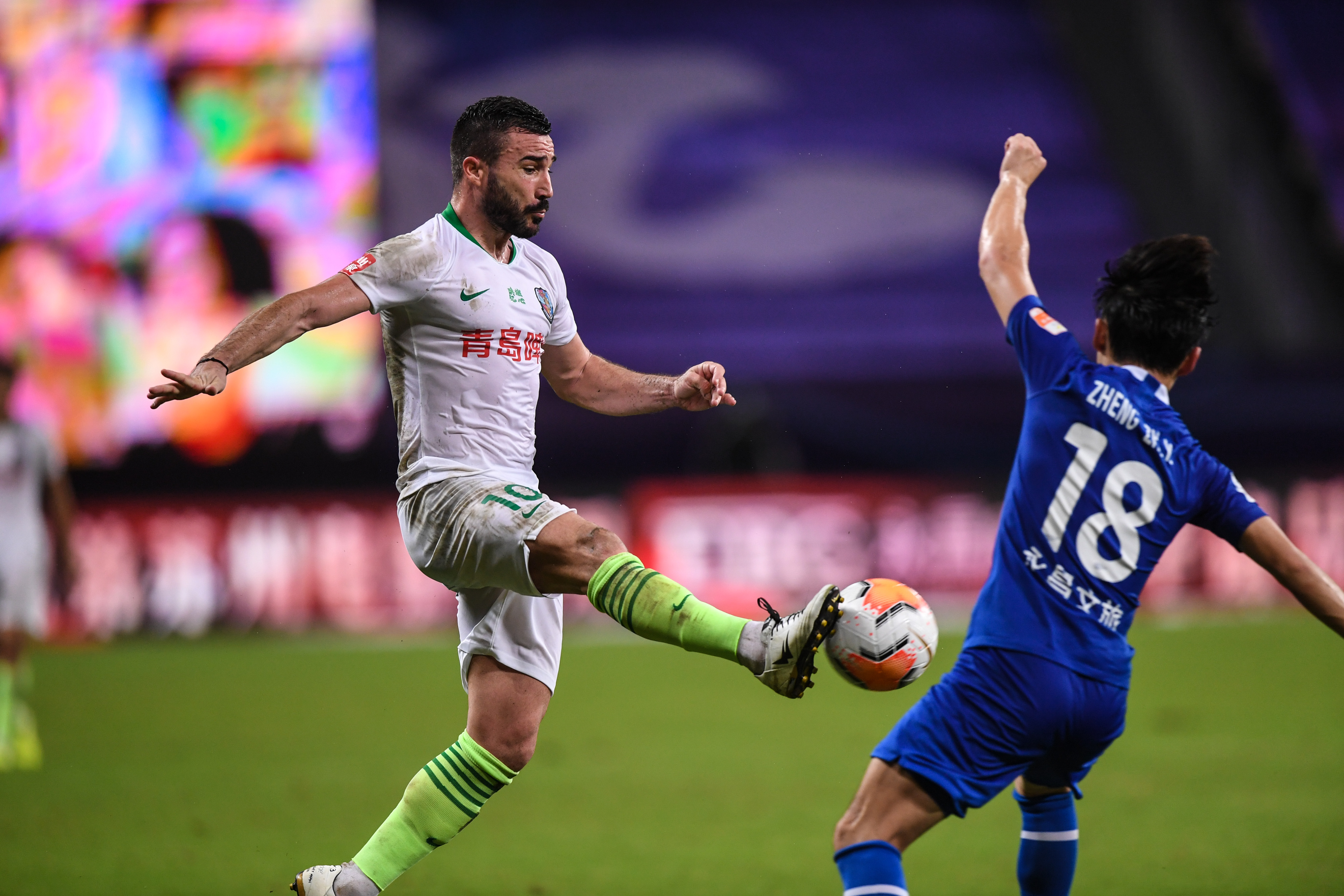 中超比赛集锦:进球瞬间,激动人心 中超比赛集锦:进球瞬间,激动人心