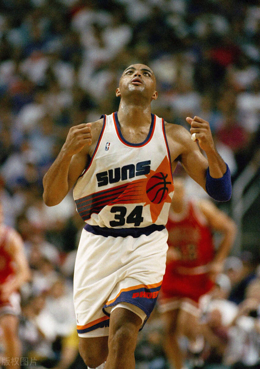 包含尤文图斯官方确认签下巴克利,加强中场实力的词条 包含尤文图斯官方确认签下巴克利,加强中场实力的词条