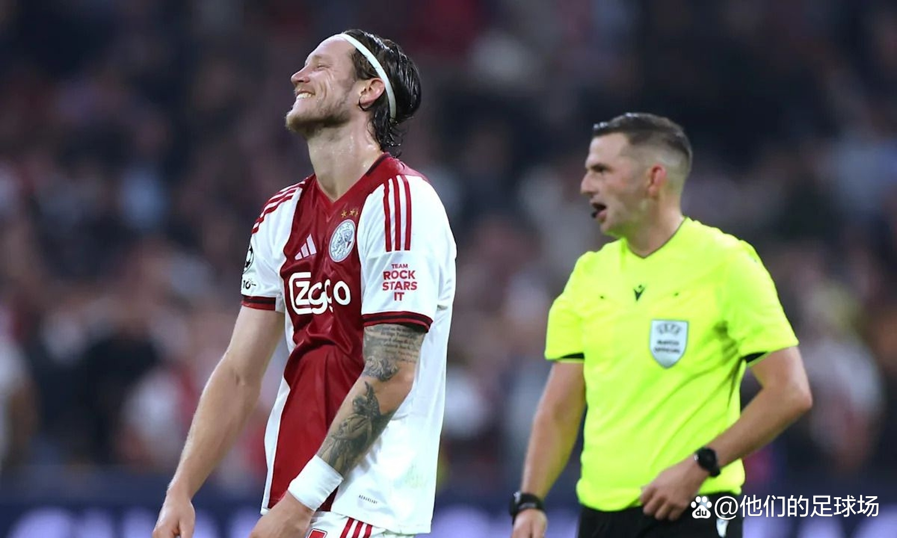 阿贾克斯在客场获胜,继续领跑荷甲 阿贾克斯在客场获胜,继续领跑荷甲