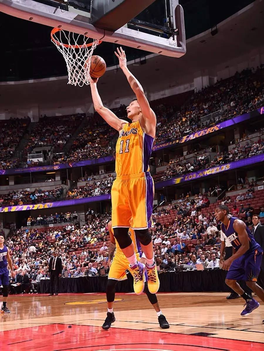 湖人险胜骑士，易建联惊艳四座的简单介绍