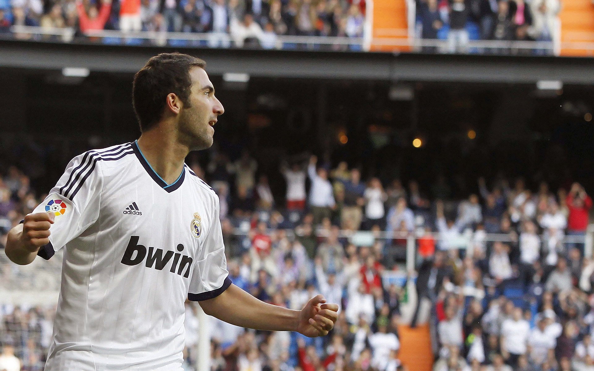 铁壁锁死尼斯,凯恩主宰全场—那不勒斯的战术胜利与英格兰队长的无争议MVP