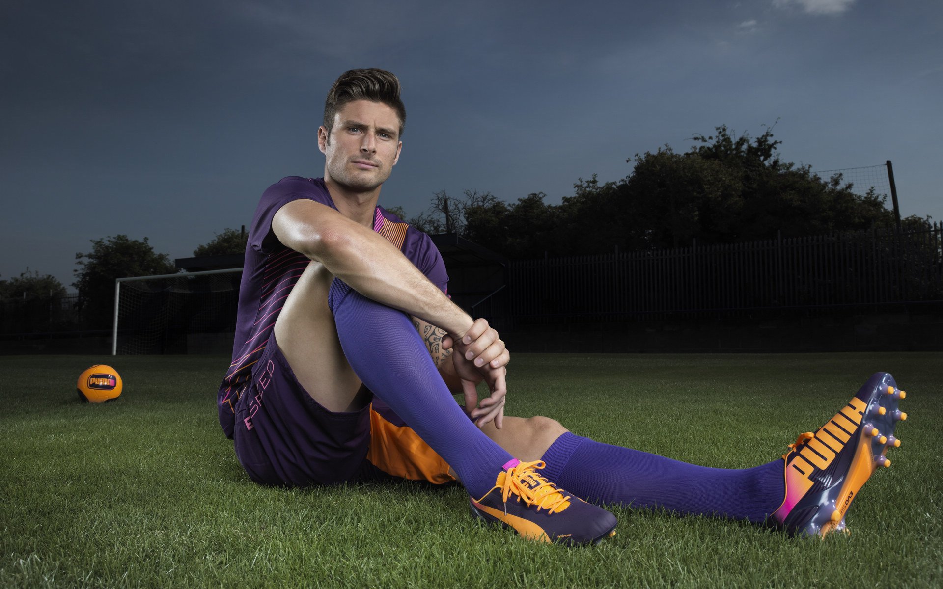 绿茵场上的逆转与球台边的火焰，法国队绝境翻盘，王皓状态炽热如焰